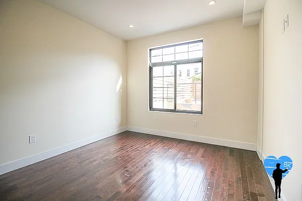 Rented by Next Door Realty NYC | media 4