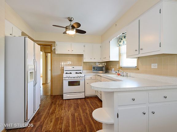 3rd image of 4700 N Newcastle Ave