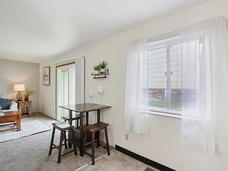 Fountain Park Apartments | Specials Available — Photo 60
