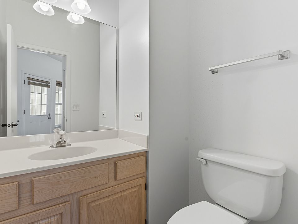 1st image of 519 Woodcrest Dr #519