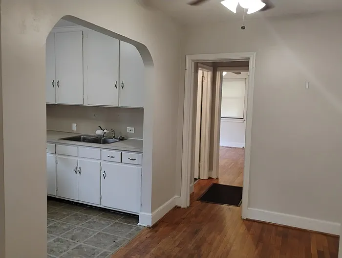 1007 Rosehill Ave — Photo 8