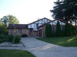 133 Turin Dr, Schererville, IN 46375