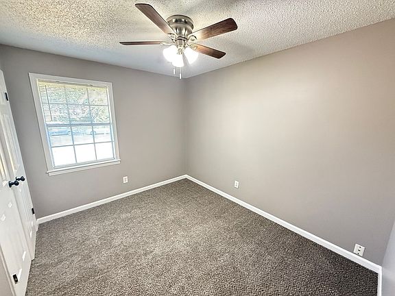 2nd image of 4210 Windermere Rd
