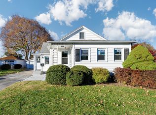 6 Meeting House Rd, Chicopee, MA 01013