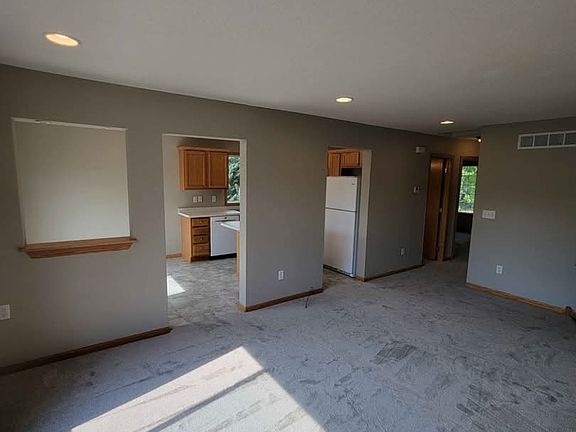 5th image of 30570 Regal Ave