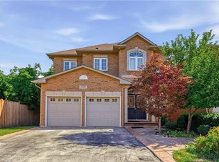 2381 Grand Oak Trl, Oakville, ON L6M 4V4