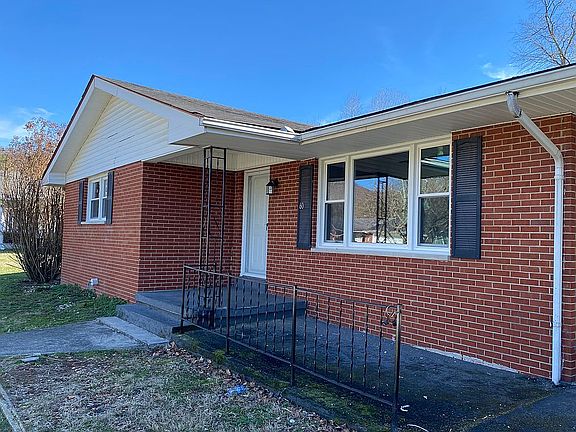 3rd image of 60 Geneva Ave