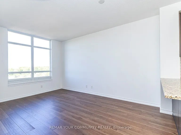 9245 Jane St #514 — Photo 33