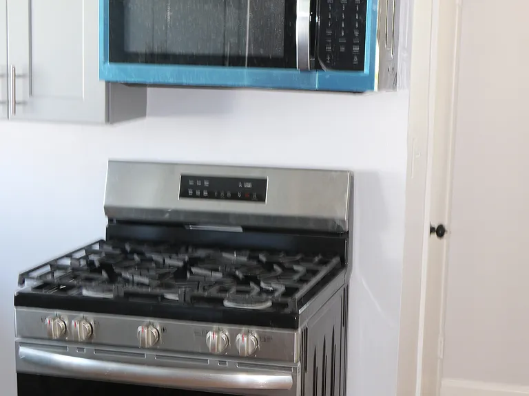 86 Laurel St #1 — Photo 5