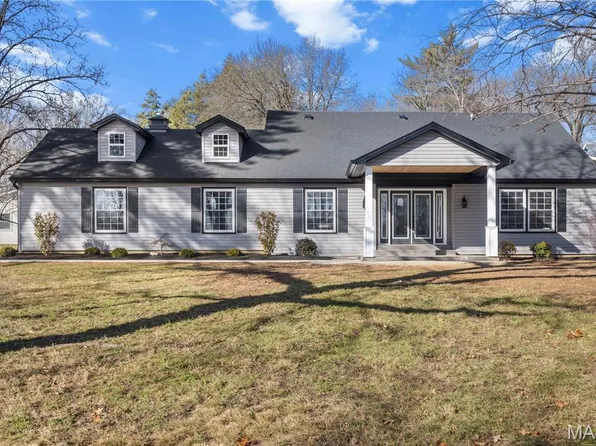 295 Ridge Trail Dr, Chesterfield, MO 63017