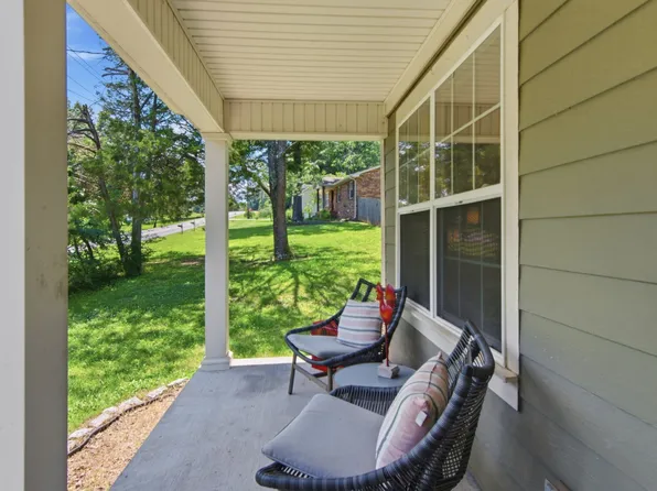 7512 Chester Rd, Fairview, TN 37062