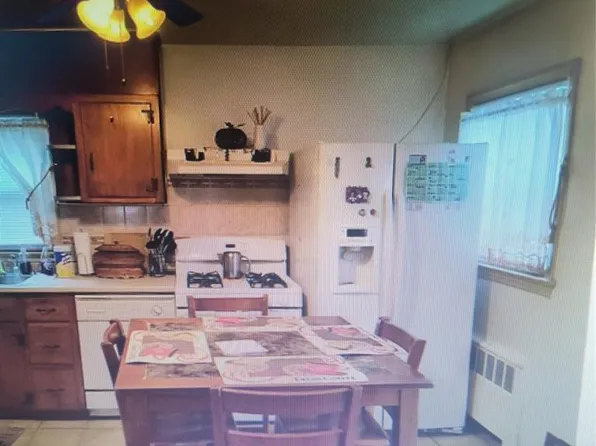 201 Hussa St, Linden, NJ 07036