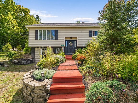 3rd image of 2093 Kennebec Road