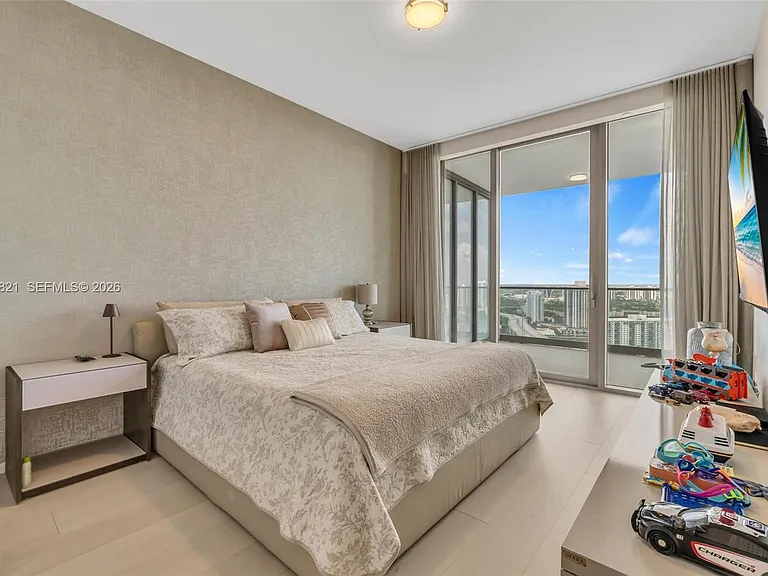 18975 Collins Ave #2802 — Photo 51