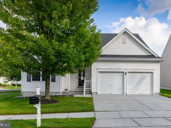 607 Hidden Oaks Dr, Deptford, NJ 08096