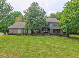 913 N Briarcliff Cir, Maryville, TN 37803