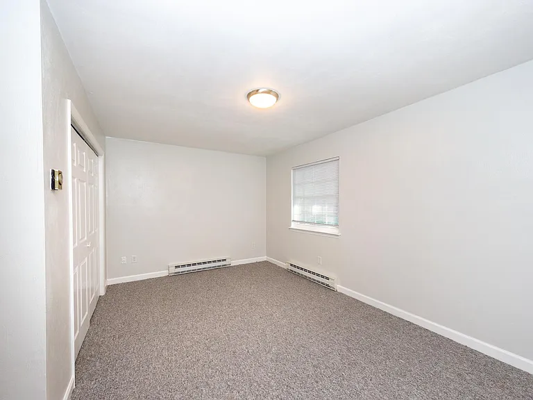 9392 Pine Tree Rd #B — Photo 17