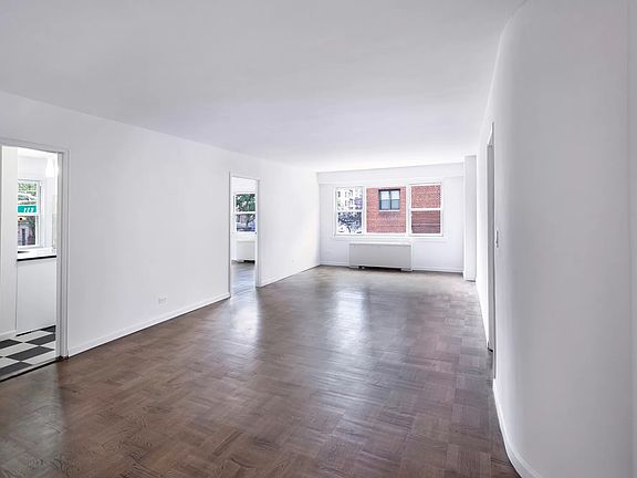 4th image of 101 W 12th St APT 2R