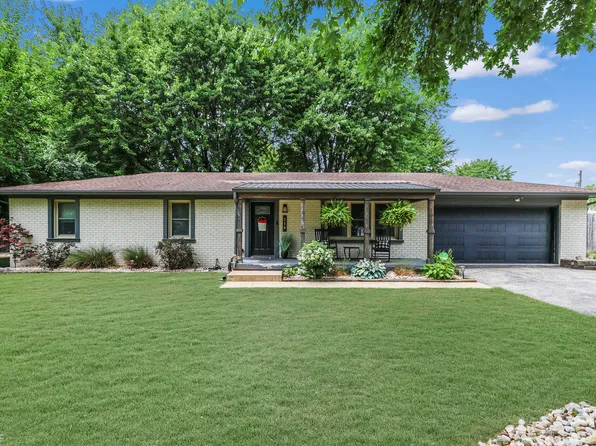 110 N Tresslar Ave, Bargersville, IN 46106