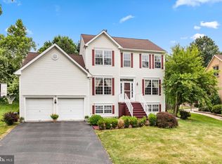 8 Kingsley Ct, East Windsor, NJ 08520