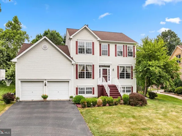 8 Kingsley Ct, East Windsor, NJ 08520