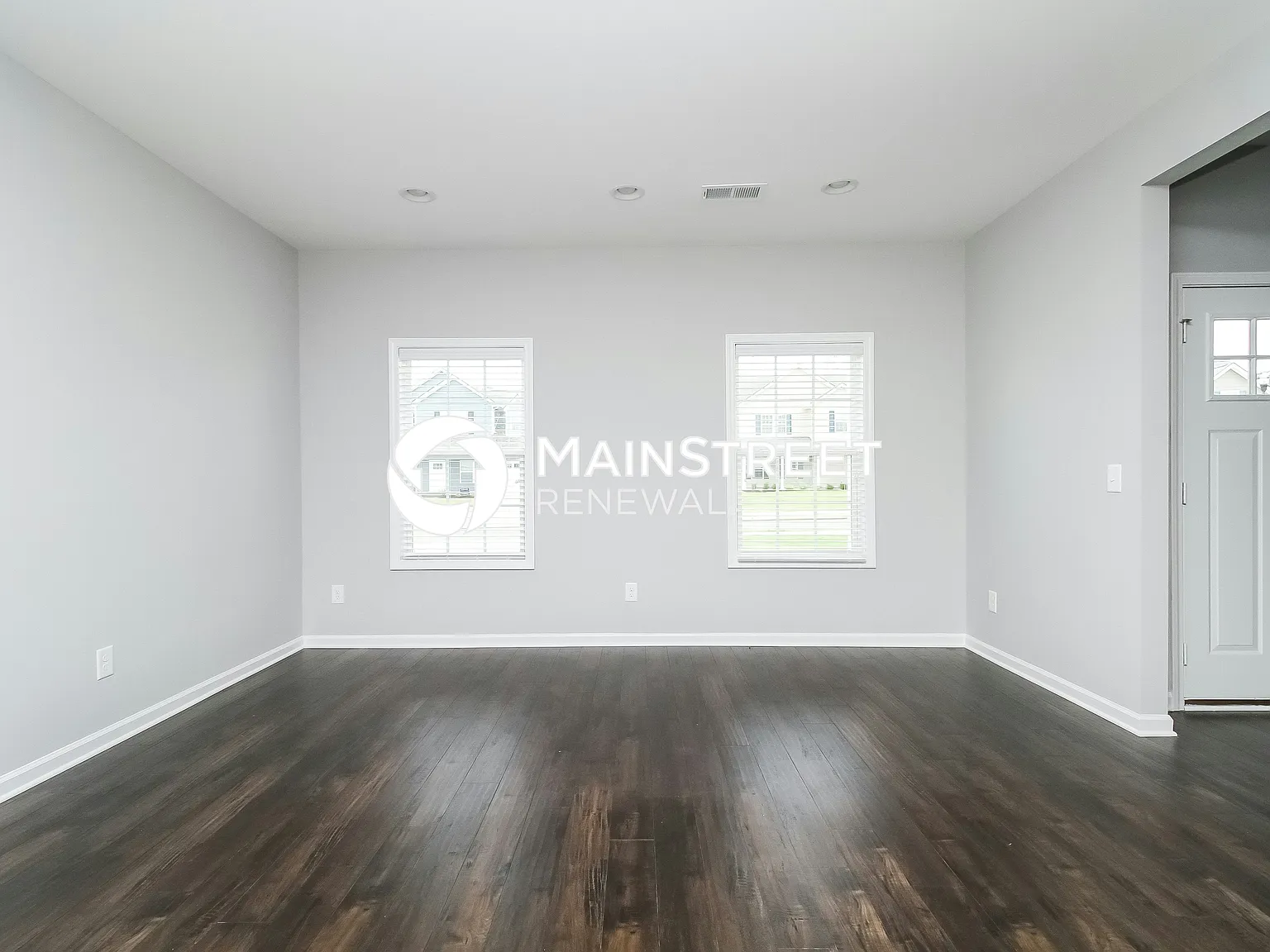 705 Mitscher Dr — Photo 4