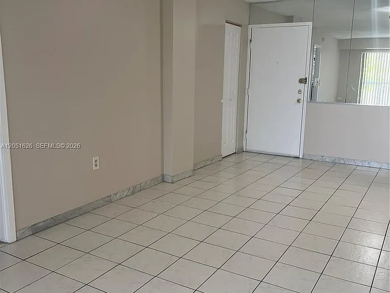 1250 NE 125th St #403D — Photo 3