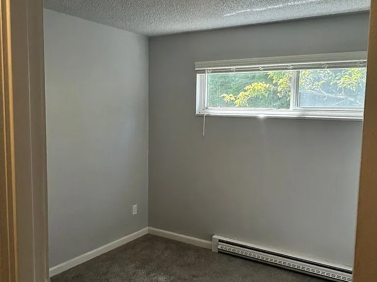 415 18th Ave E — Photo 8