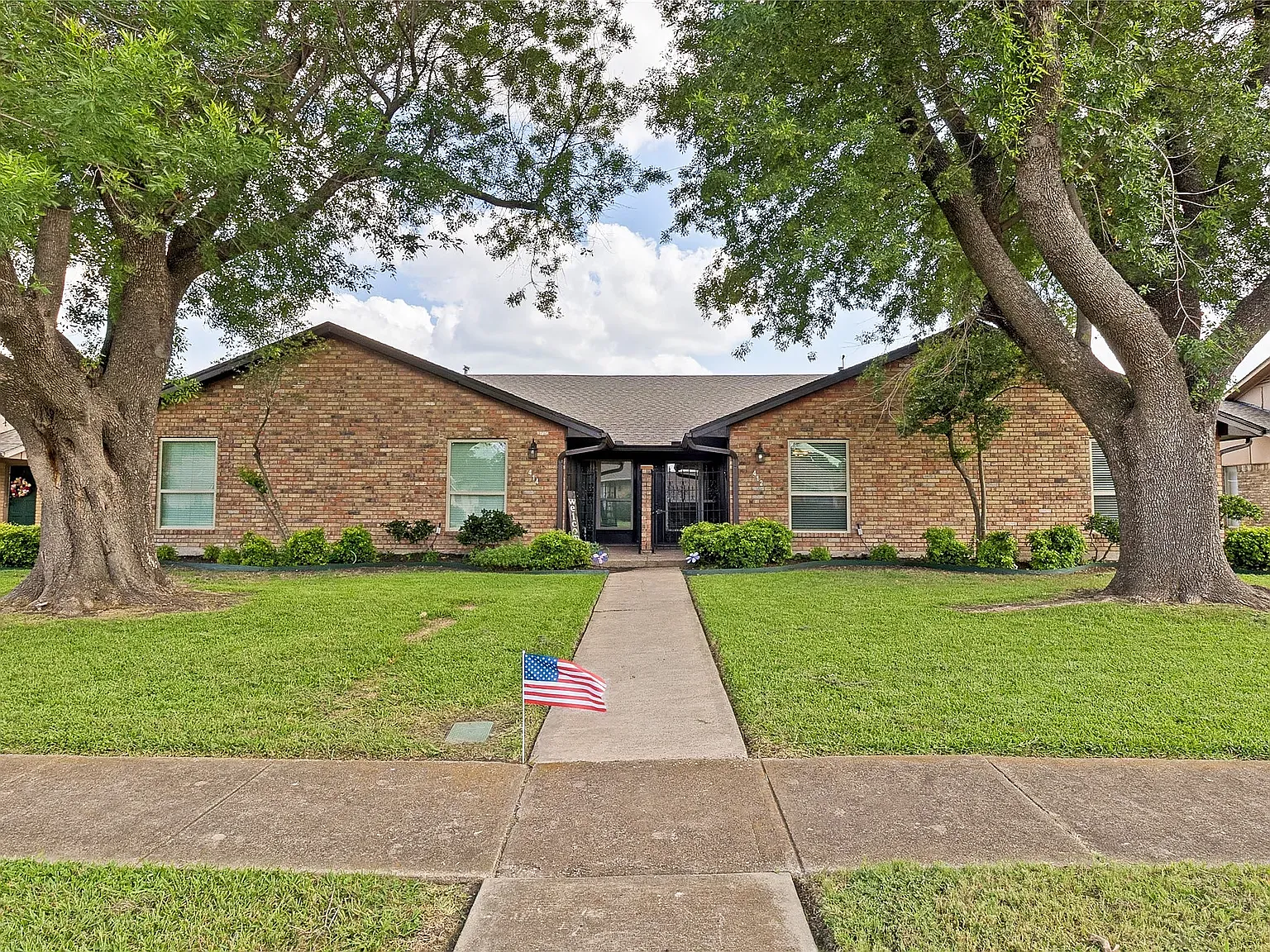 3 bed, 1650 sqft, $2,395 — Photo 1
