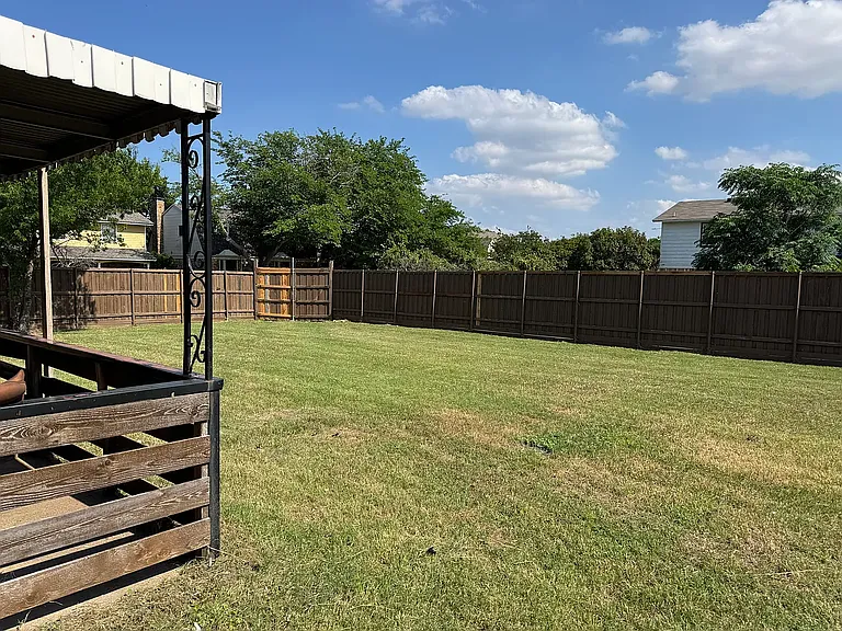 3310 Western Dr — Photo 13