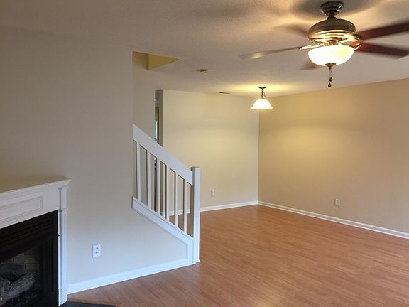 3rd image of 4010 Ashby Ln