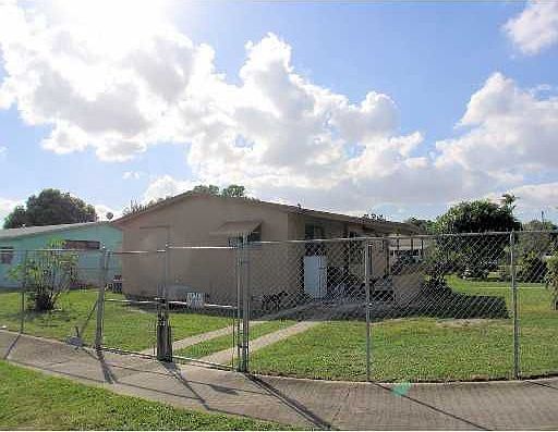 2nd image of 2240 NW 124th St