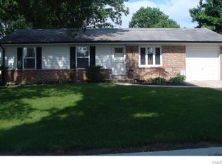 15 May Valley Ln, Fenton, MO 63026