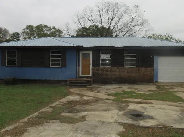 101 Greenridge Ter, Bessemer, AL 35023