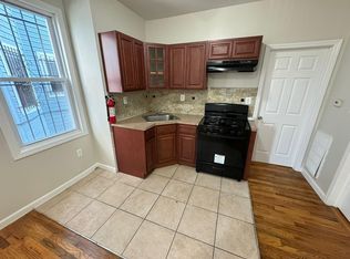 788 S 19th St #1A, Newark, NJ 07103