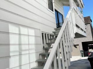 605 Carnation Ave #1/2, Corona Del Mar, CA 92625