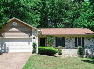 1403 Misty Dr, Benton, AR 72019