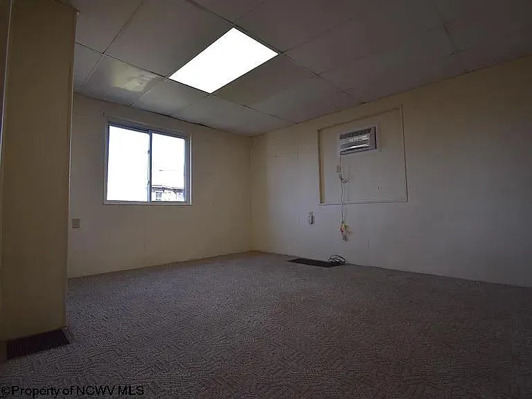 665 Price St — Photo 4
