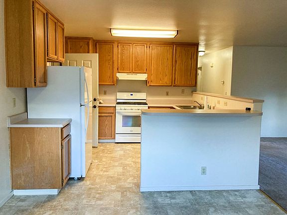 5th image of 2025 Thiel Ave