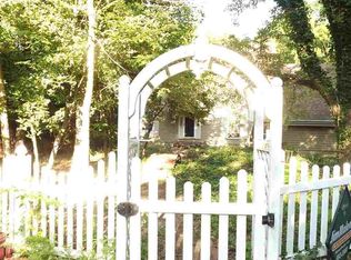 172 E South Lakeview Dr, East Peoria, IL 61611