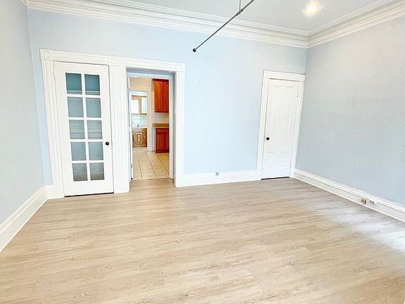 4th image of 13-17 Belcher St #15A