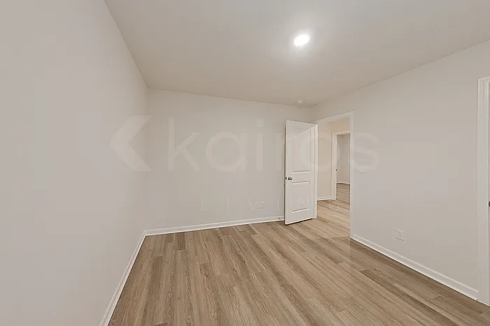113 Inez Ave — Photo 23