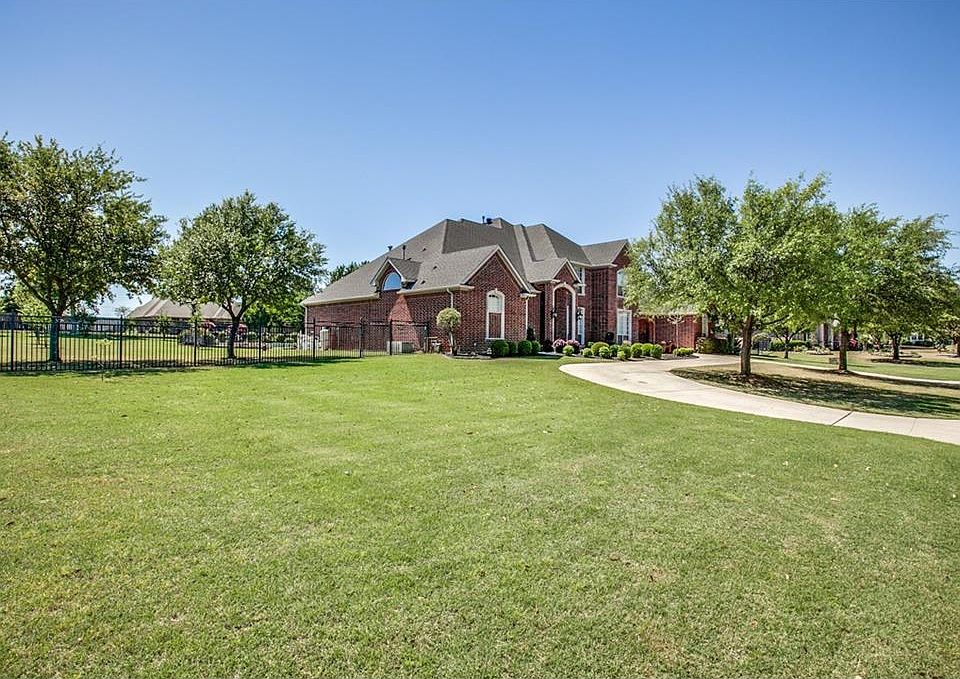 1st image of 1025 Carroll Meadows Ct