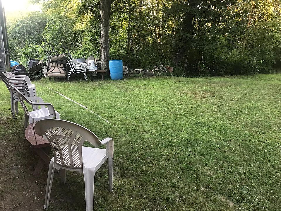 2nd image of 120 Willow St