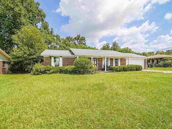 3rd image of 4465 Cessnock Dr