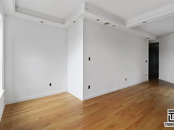 4th image of 162 Throop Ave APT 3-F