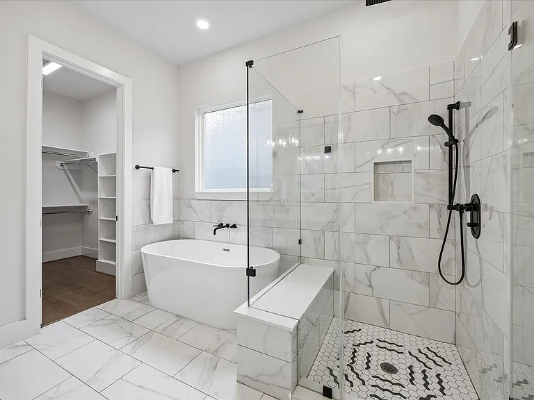 1232 W 21st St — Photo 20