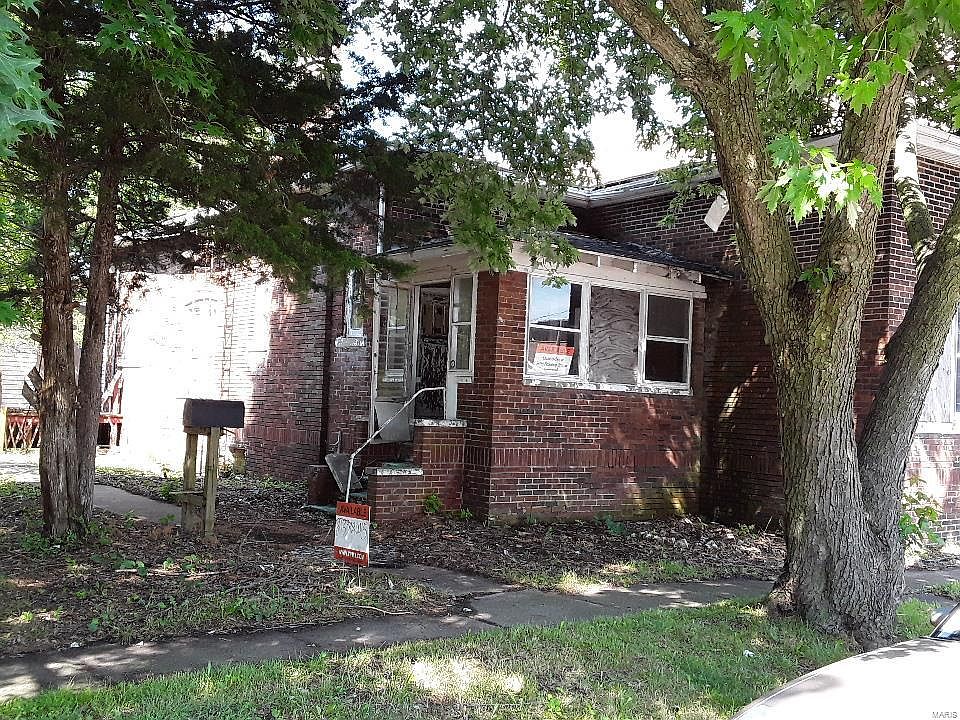 114 S Pine St, Nokomis, IL 62075 MLS 23043792 Zillow