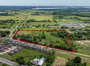 520 E Eubank St, Mabank, TX 75147