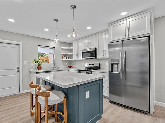 4th image of 2685 Old Alice Rd #101